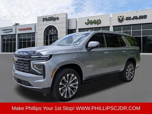 Used 2026 Chevrolet Tahoe High Country AWD/4WD image 7