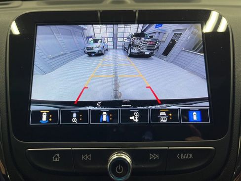 Used 2024 Chevrolet Equinox RS w/ RS Leather Package image 23