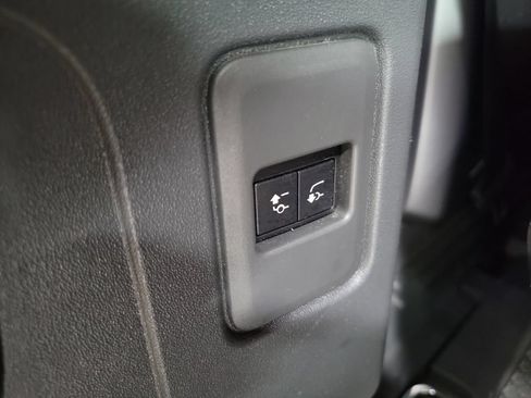 Certified 2020 Land Rover Defender 110 HSE AWD/4WD image 30