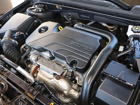 Used 2023 Chevrolet Malibu LT FWD image 27