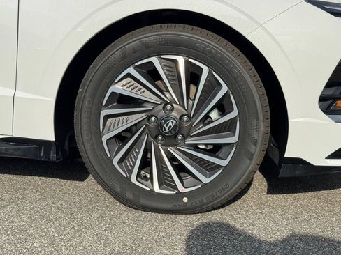 Used 2025 Hyundai Sonata SEL FWD image 9