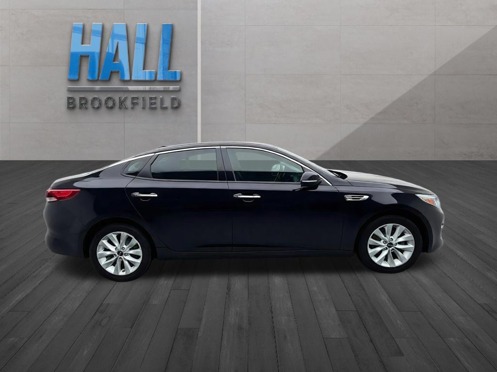 Used 2017 Kia Optima LX FWD image 6