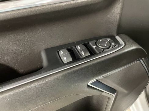 Used 2023 GMC Sierra 1500 SLE AWD/4WD image 19