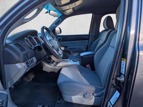 Used 2014 Toyota Tacoma 4x4 Access Cab V6 image 11