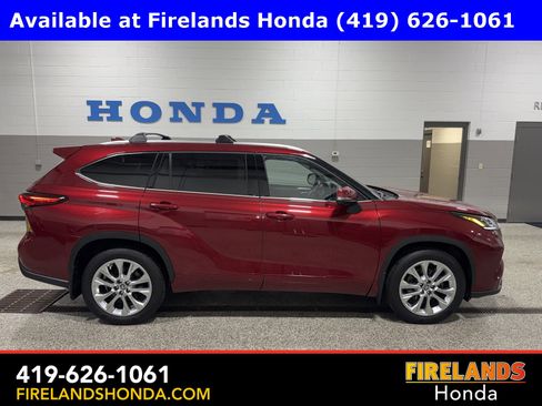 Used 2023 Toyota Highlander Limited image 1