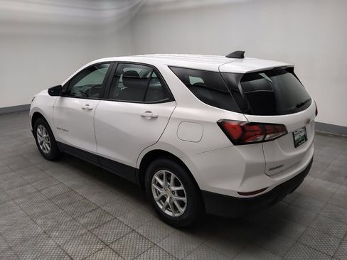 Used 2024 Chevrolet Equinox LS AWD/4WD image 3