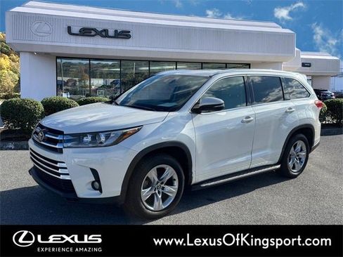 Used 2017 Toyota Highlander Limited image 1