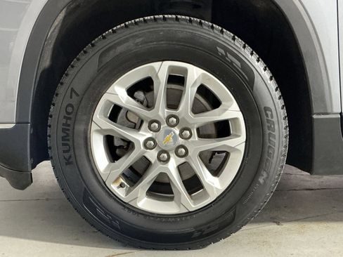 Used 2020 Chevrolet Traverse LT image 20