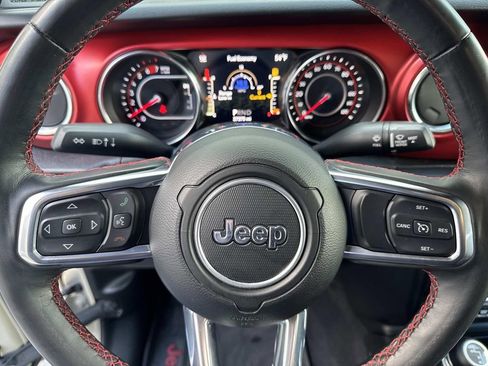 Used 2022 Jeep Wrangler Unlimited Rubicon w/ Xtreme Recon 35" Tire Package AWD/4WD image 28