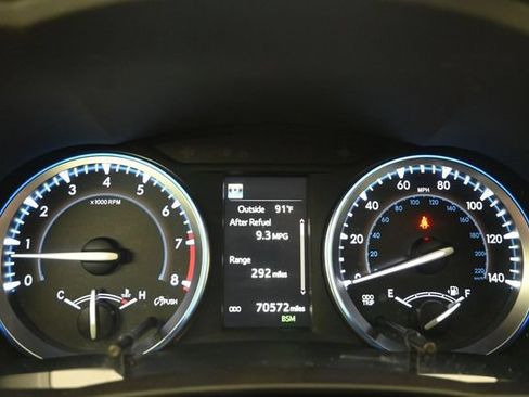 Used 2019 Toyota Highlander XLE FWD image 30