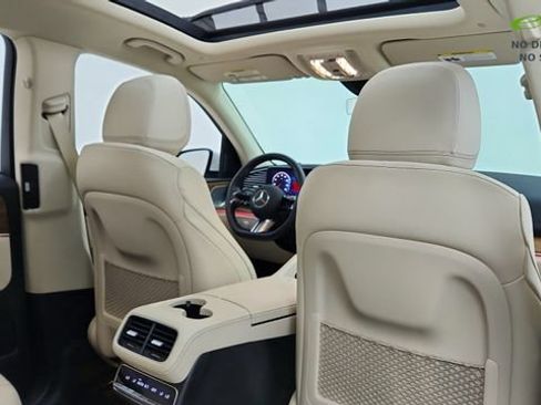 Used 2025 Mercedes-Benz GLS 450 4MATIC w/ AMG Line Exterior image 26