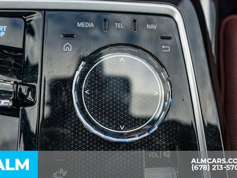 Used 2025 BMW i7 eDrive50 w/ M Sport Package image 45