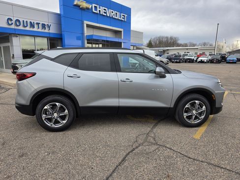 Used 2023 Chevrolet Blazer LT w/ Convenience Package AWD/4WD image 3