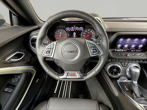 Used 2019 Chevrolet Camaro SS RWD image 8