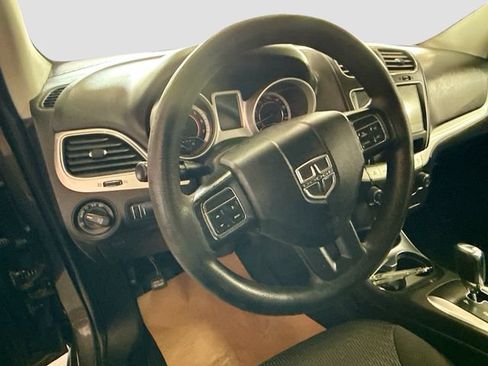 Used 2016 Dodge Journey SXT w/ Comfort/Convenience Group FWD image 12