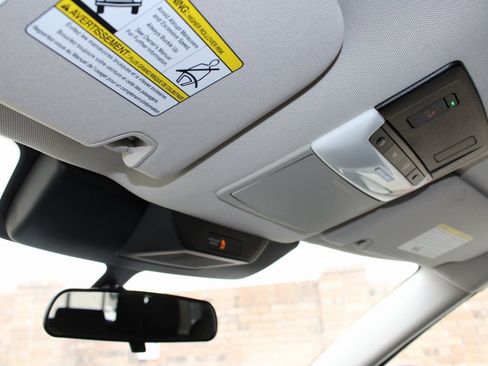 Used 2024 Nissan Pathfinder SV image 28