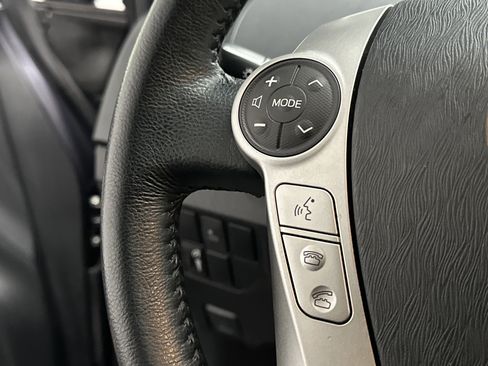 Used 2015 Toyota Prius Four image 25