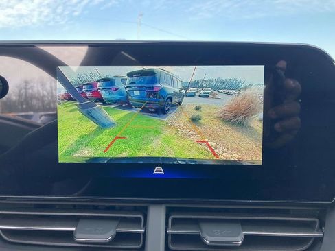 New 2026 Chevrolet Trax LT w/ Driver Confidence Package FWD image 17