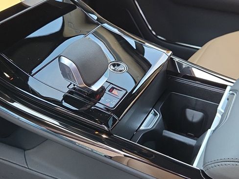 New 2026 Land Rover Range Rover Sport Dynamic SE image 13