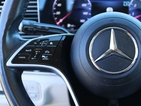 Used 2024 Mercedes-Benz GLS 450 4MATIC image 23
