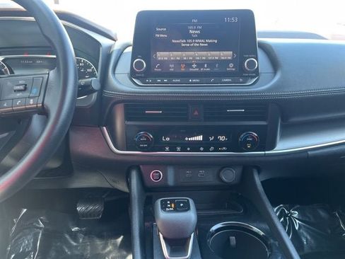 Used 2023 Nissan Rogue SV FWD image 30