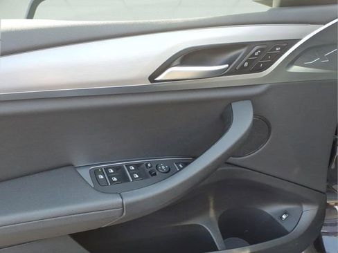 Used 2021 BMW X3 xDrive30e AWD/4WD image 9