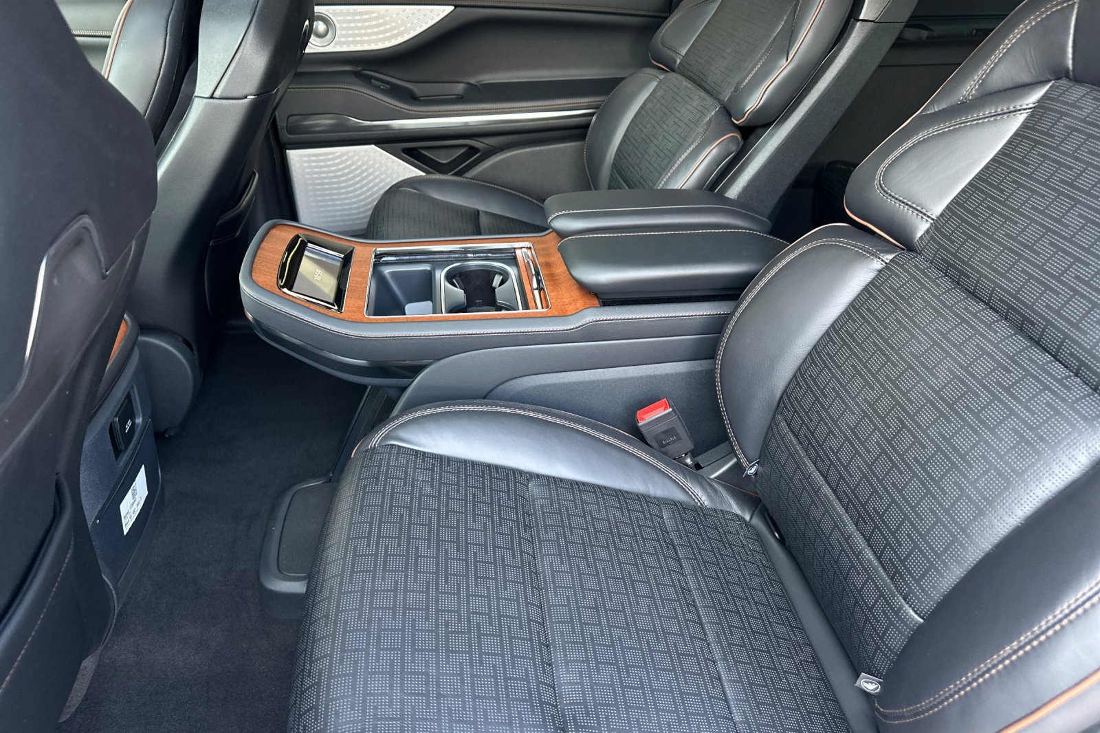 New 2027 Lincoln Navigator L Black Label AWD/4WD image 11