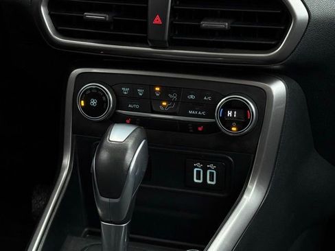 Used 2021 Ford EcoSport SE image 24