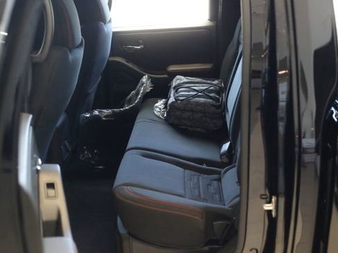 New 2025 Nissan Frontier PRO-4X w/ Pro Convenience Package image 17