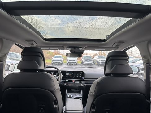 New 2026 Kia Sportage EX image 11