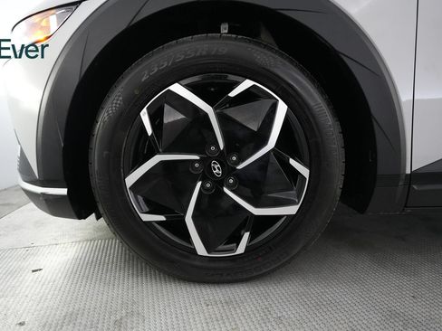 Used 2024 Hyundai Ioniq 5 SEL RWD image 19