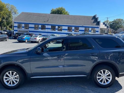 Used 2021 Dodge Durango SXT image 3