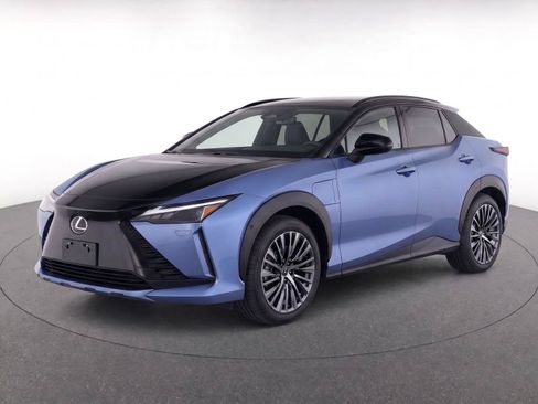 Used 2023 Lexus RZ 450e Premium w/ Accessory Package (2T) AWD/4WD image 2