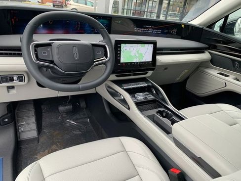 New 2026 Lincoln Nautilus Premier image 24