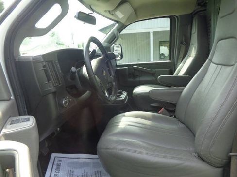 Used 2019 Chevrolet Express 3500 w/ Driver Convenience Package RWD image 11