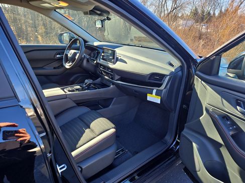 New 2026 Nissan Rogue Rock Creek image 13