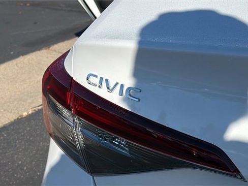 Used 2025 Honda Civic Sport image 12