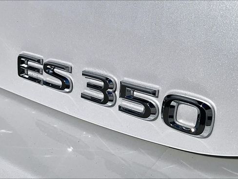 Certified 2024 Lexus ES 350 w/ Accessory Package (Z1) FWD image 9