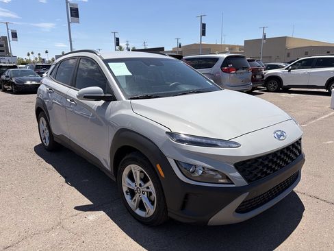 Used 2023 Hyundai Kona SEL w/ Cargo Package FWD image 2