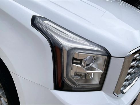 Used 2018 GMC Yukon XL Denali image 26