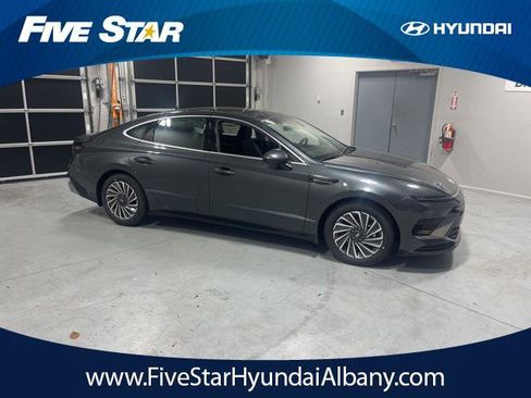 New 2025 Hyundai Sonata Limited image 1