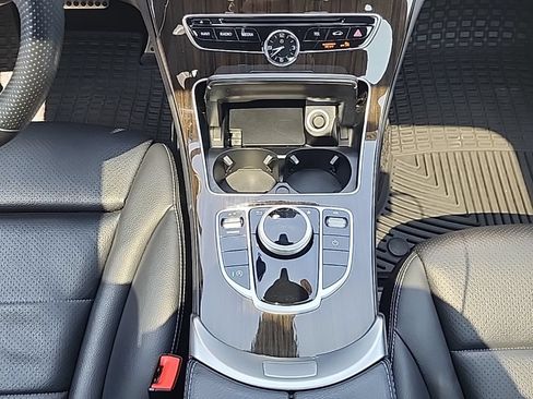 Used 2018 Mercedes-Benz C 300 4MATIC Sedan image 24