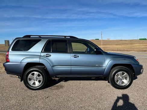 Used 2004 Toyota 4Runner SR5 image 6