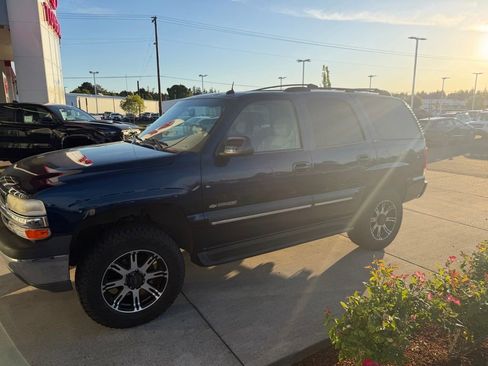 Used 2003 Chevrolet Tahoe LT AWD/4WD image 2
