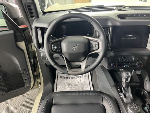 New 2026 Ford Bronco Big Bend w/ Black Diamond Package AWD/4WD image 11