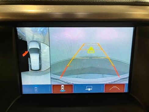 Used 2019 GMC Acadia Denali w/ Technology Package AWD/4WD image 39