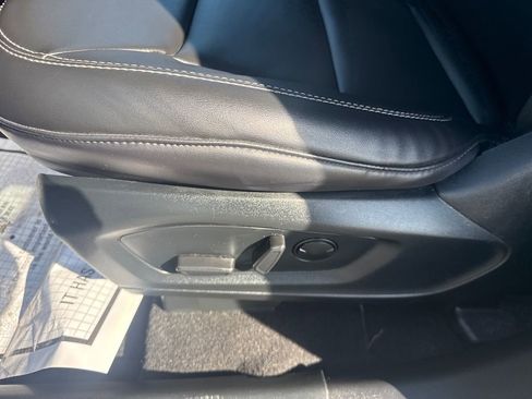 Used 2023 Ford Explorer XLT w/ Equipment Group 202A image 32