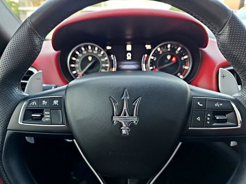 Used 2022 Maserati Ghibli Modena image 48