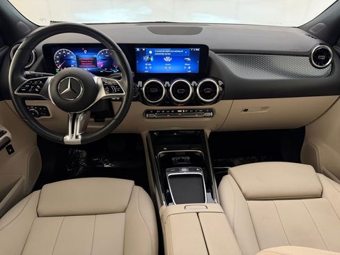 Used 2025 Mercedes-Benz GLA 250 4MATIC image 15
