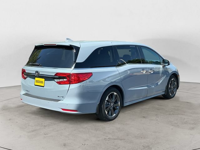 Used 2024 Honda Odyssey Elite image 5